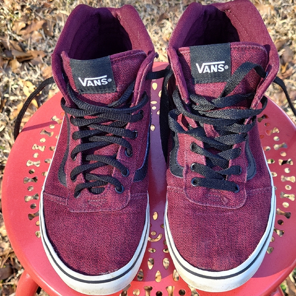 Vans Burgundy High-Top Skate Shoes, size 4 youth